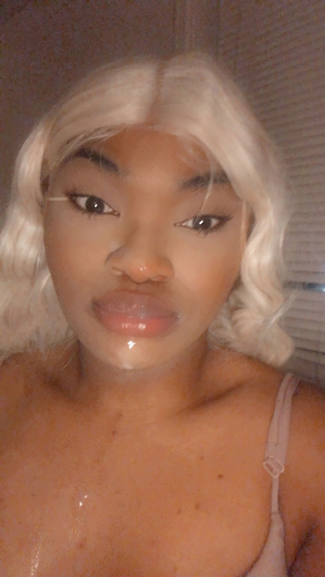 Your Fantasy Wife 💍's avatar