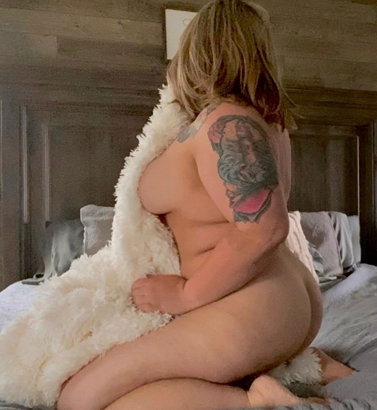 CurvyMichelle's avatar