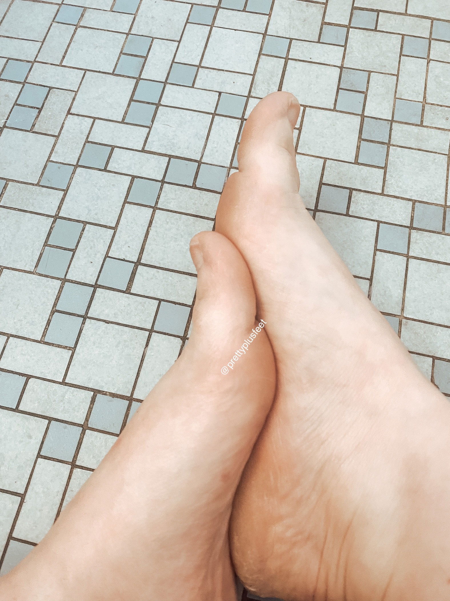 Prety Plus Feet's avatar