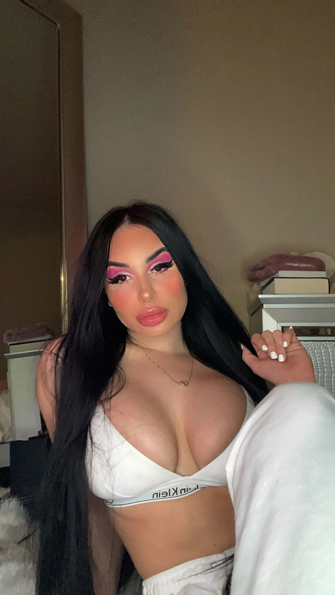 Chanel B's avatar