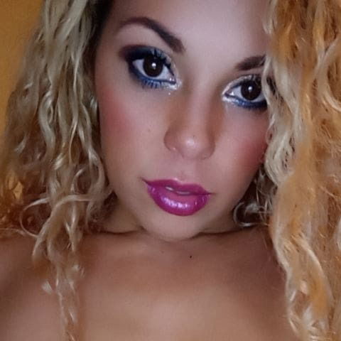 Lola Luxx's avatar