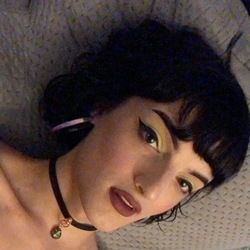 Adelaide Rose's avatar