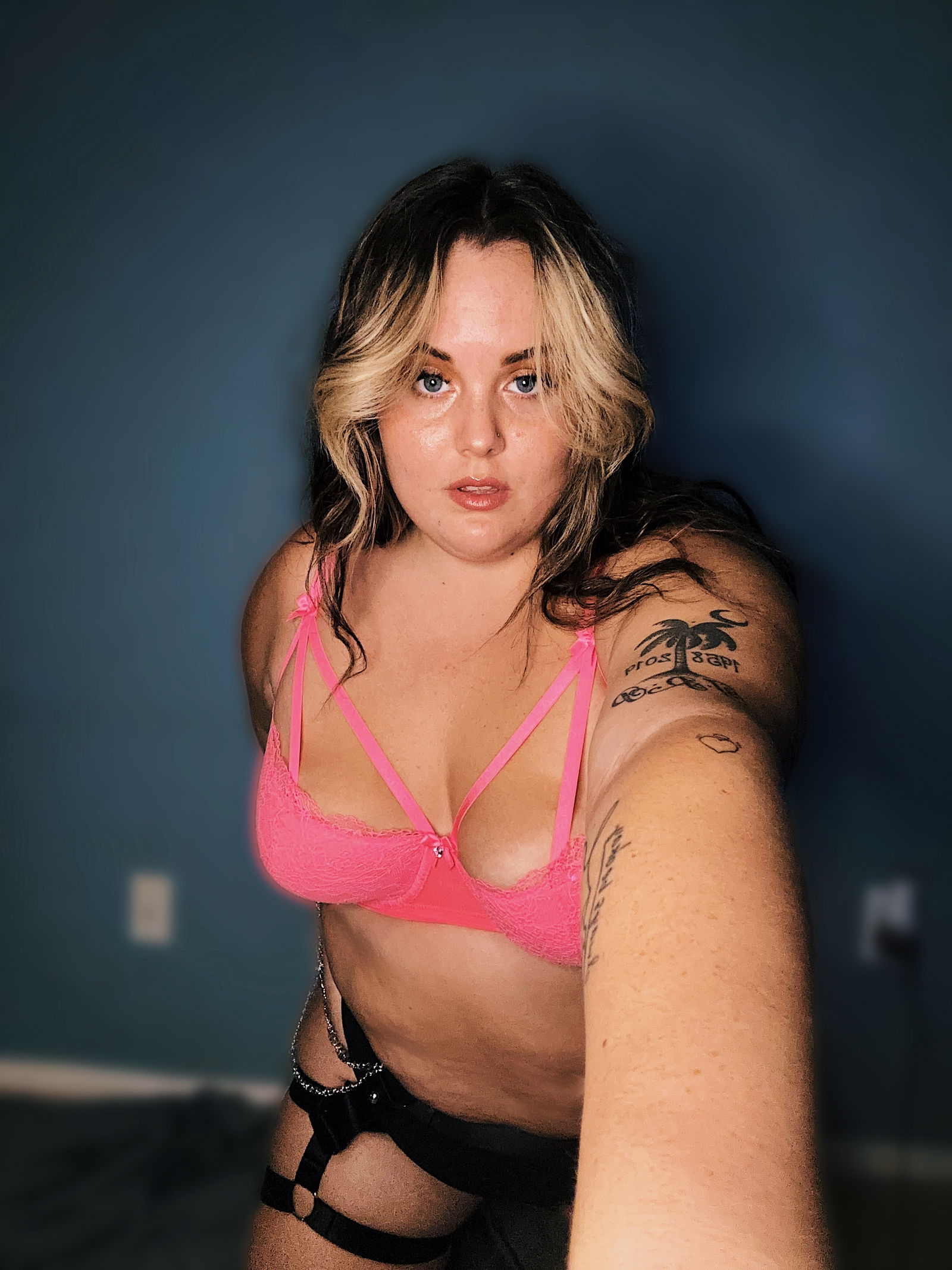 Queen B's avatar
