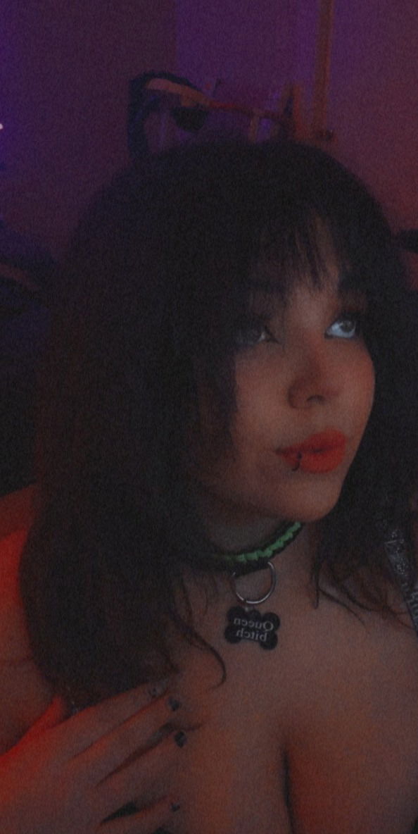 Julie's avatar