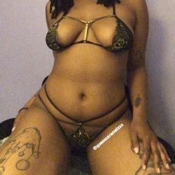 Queen Caramel *under construction*'s avatar