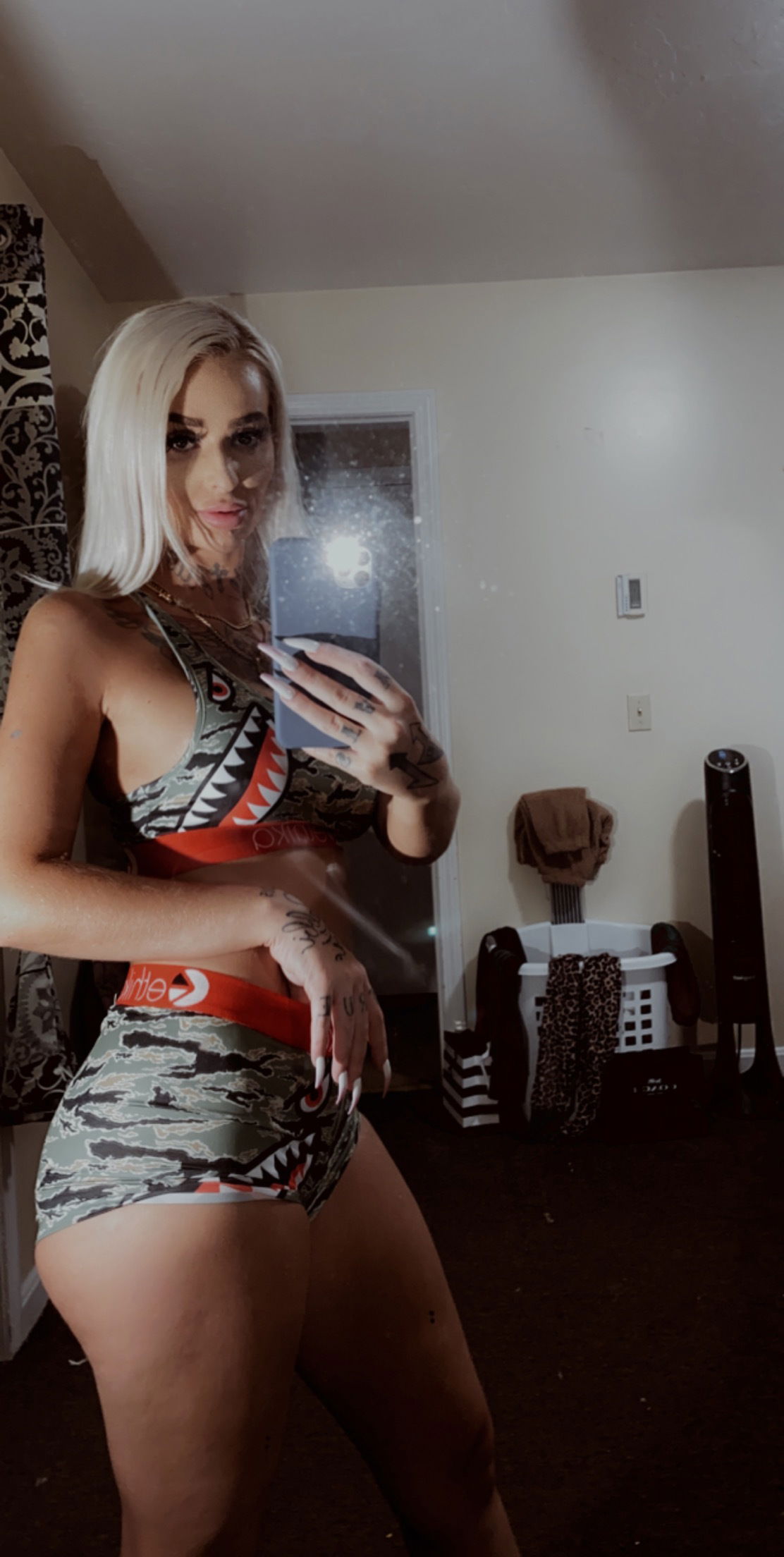 Queen482's avatar