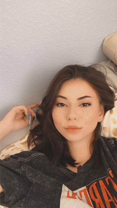 Rachel Rose's avatar
