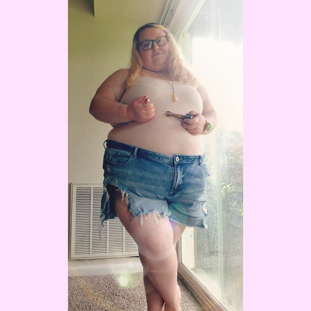 RadicallyRaee's avatar