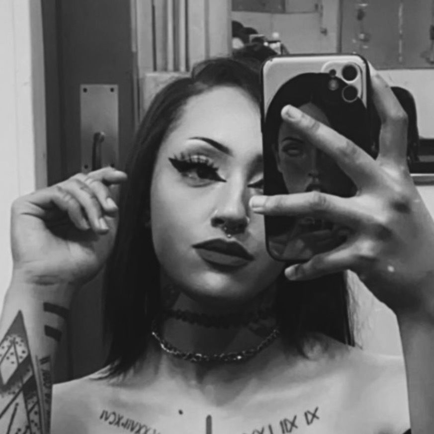 raina 🗡's avatar