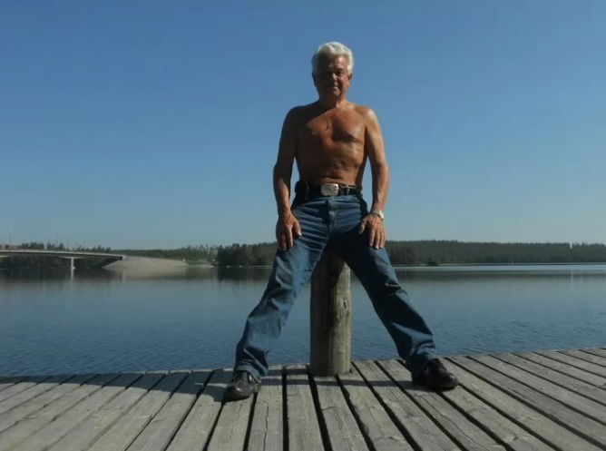 Randythompson1948's avatar