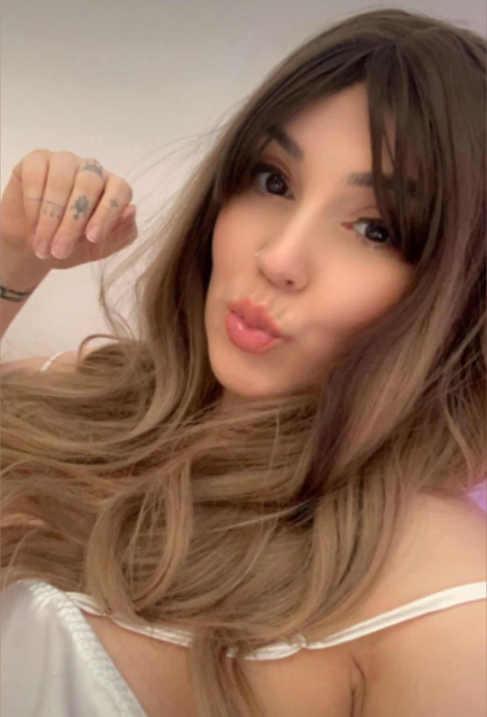 Huge Boobs Fantasy 😈's avatar
