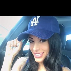 Layla Sin's avatar