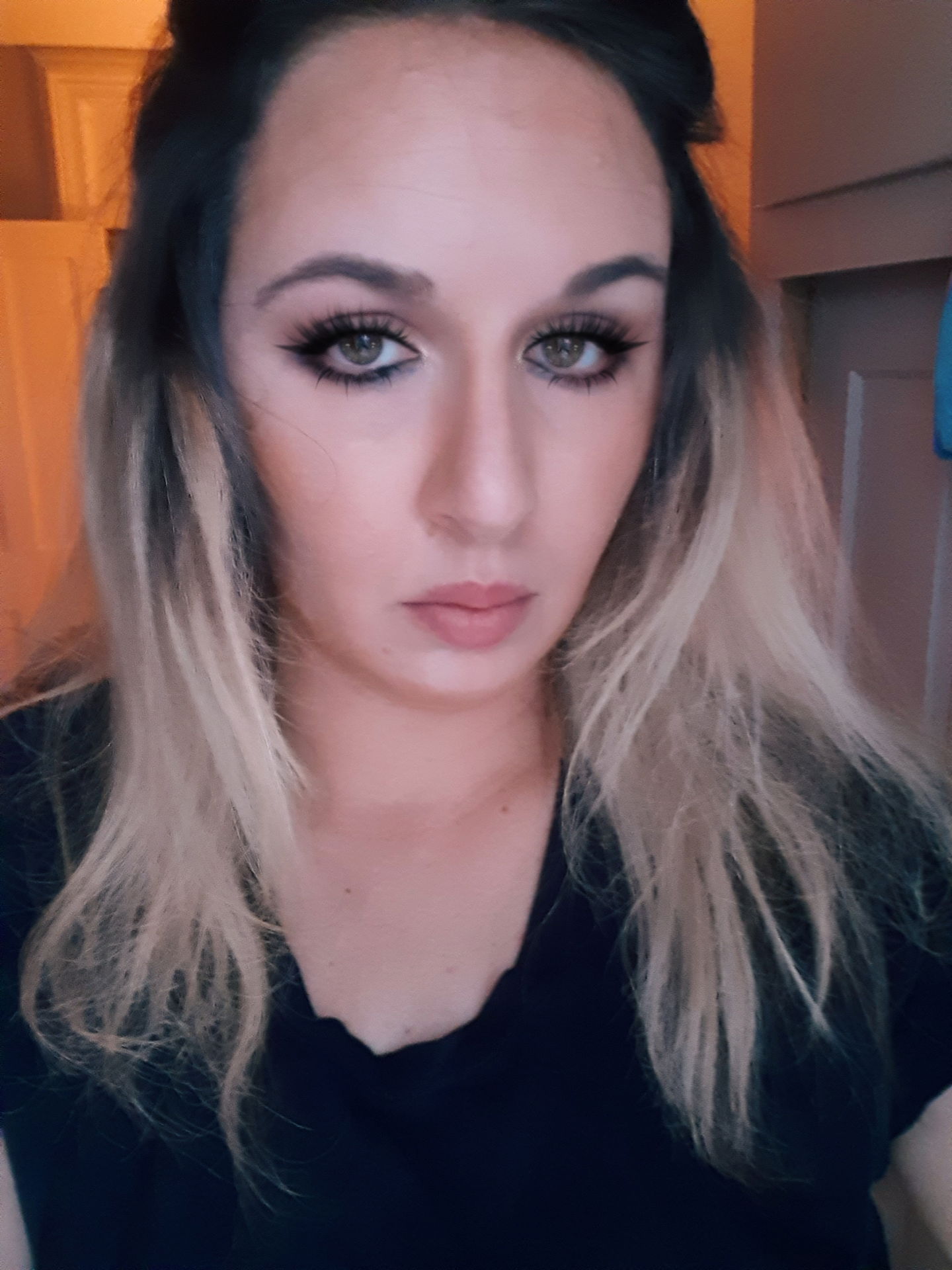Rebecca Isabella's avatar