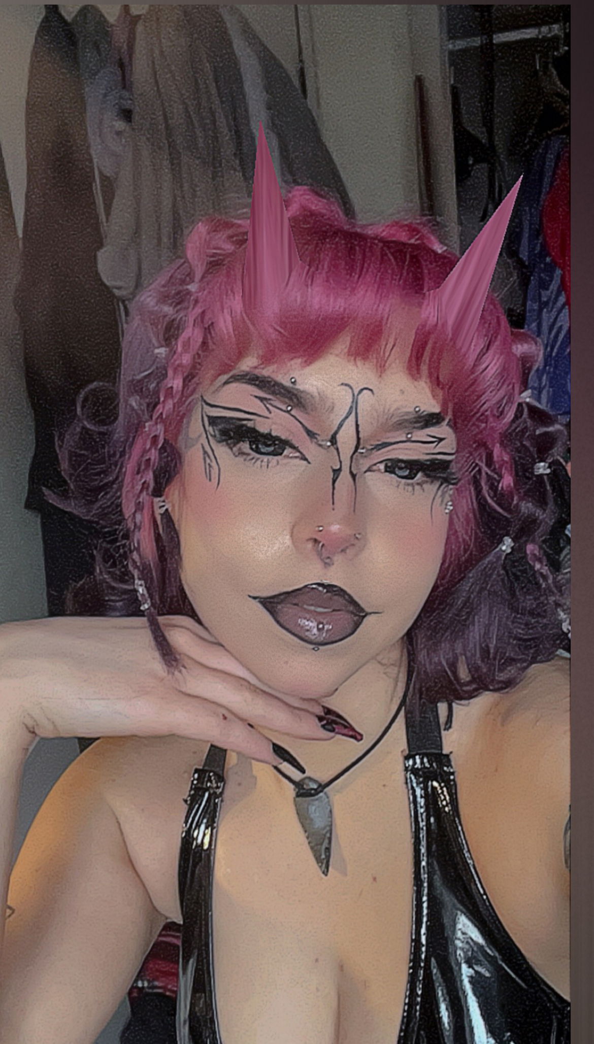 Red Bunny's avatar