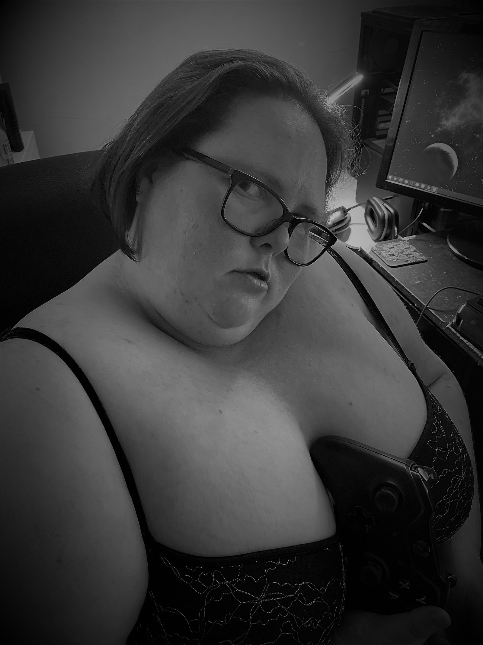 Red and Bubbly BBW's avatar