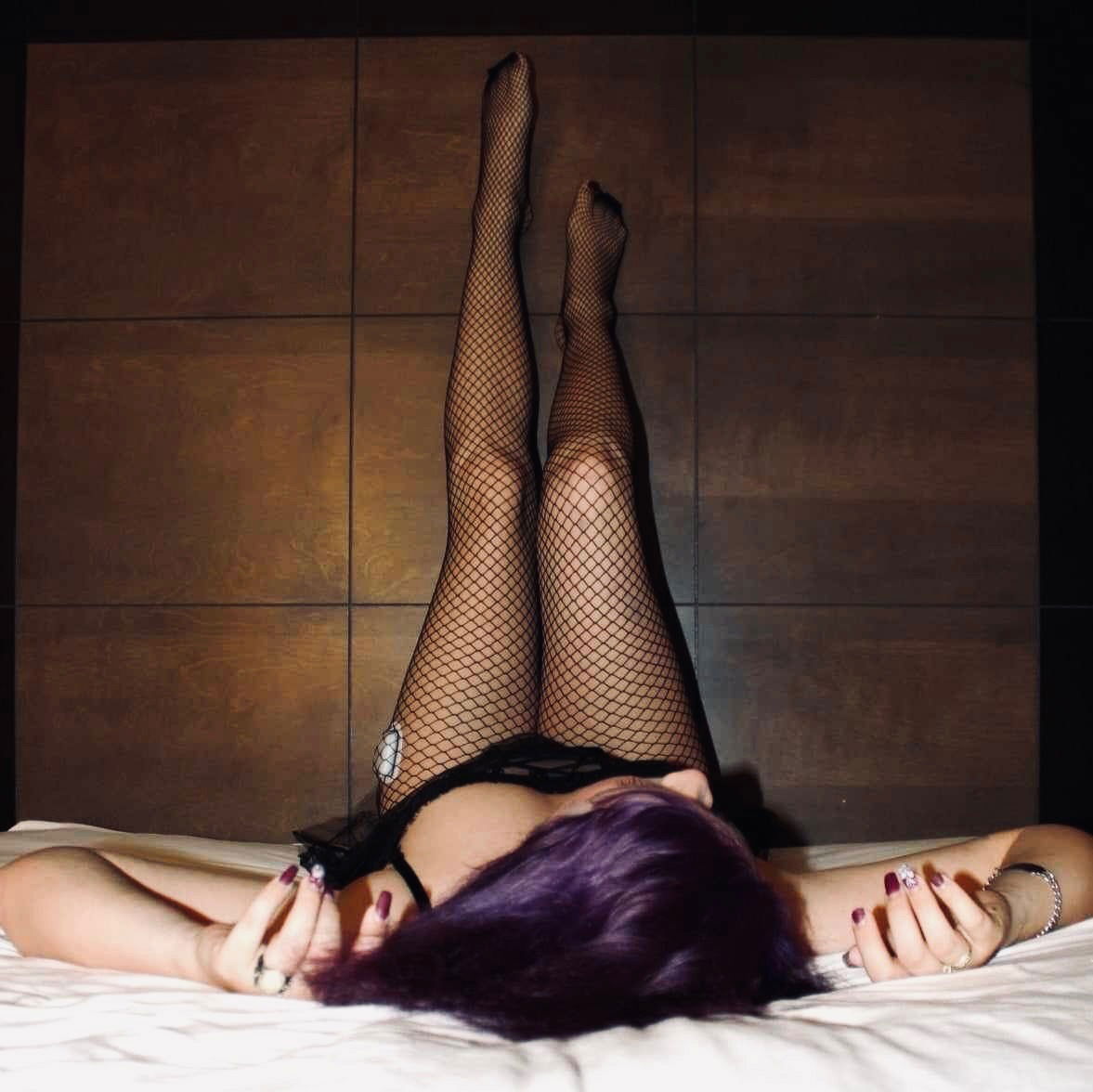 Rhea Rose's avatar