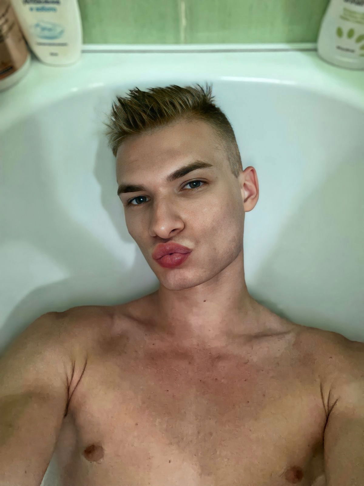 ♥️🔥Ricky🔥❤️ Top 3💥's avatar