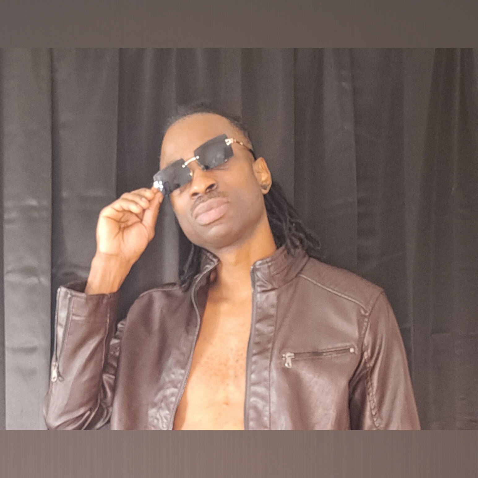 Ricky Blacc free pass