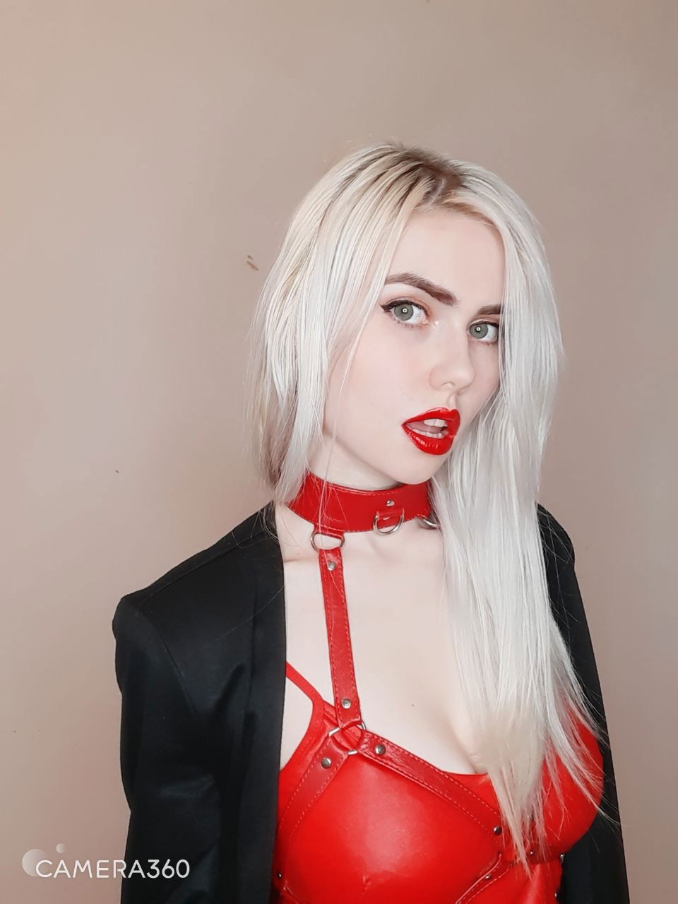 Riot Vampire's avatar