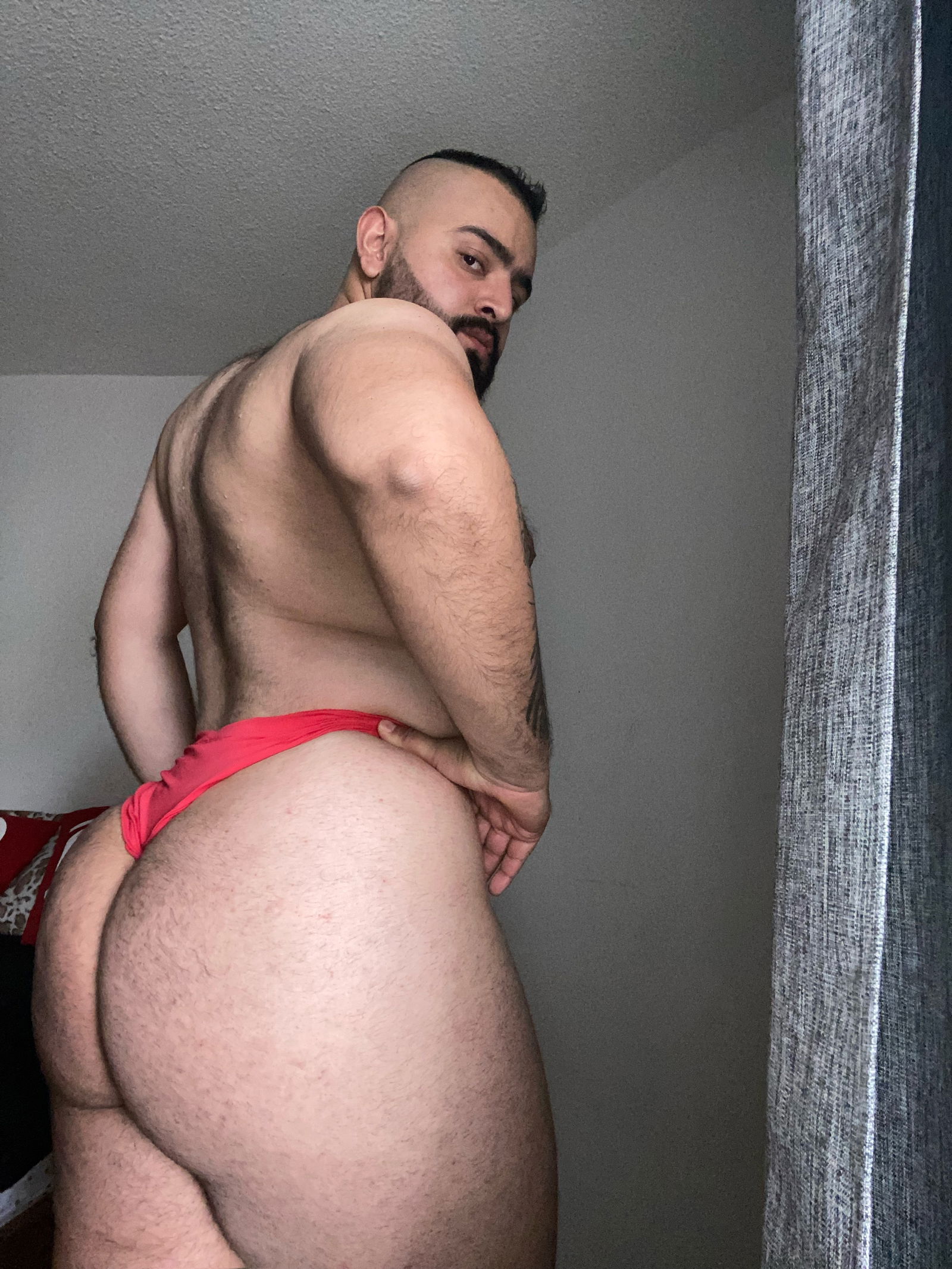 Roberto Nevarez's avatar