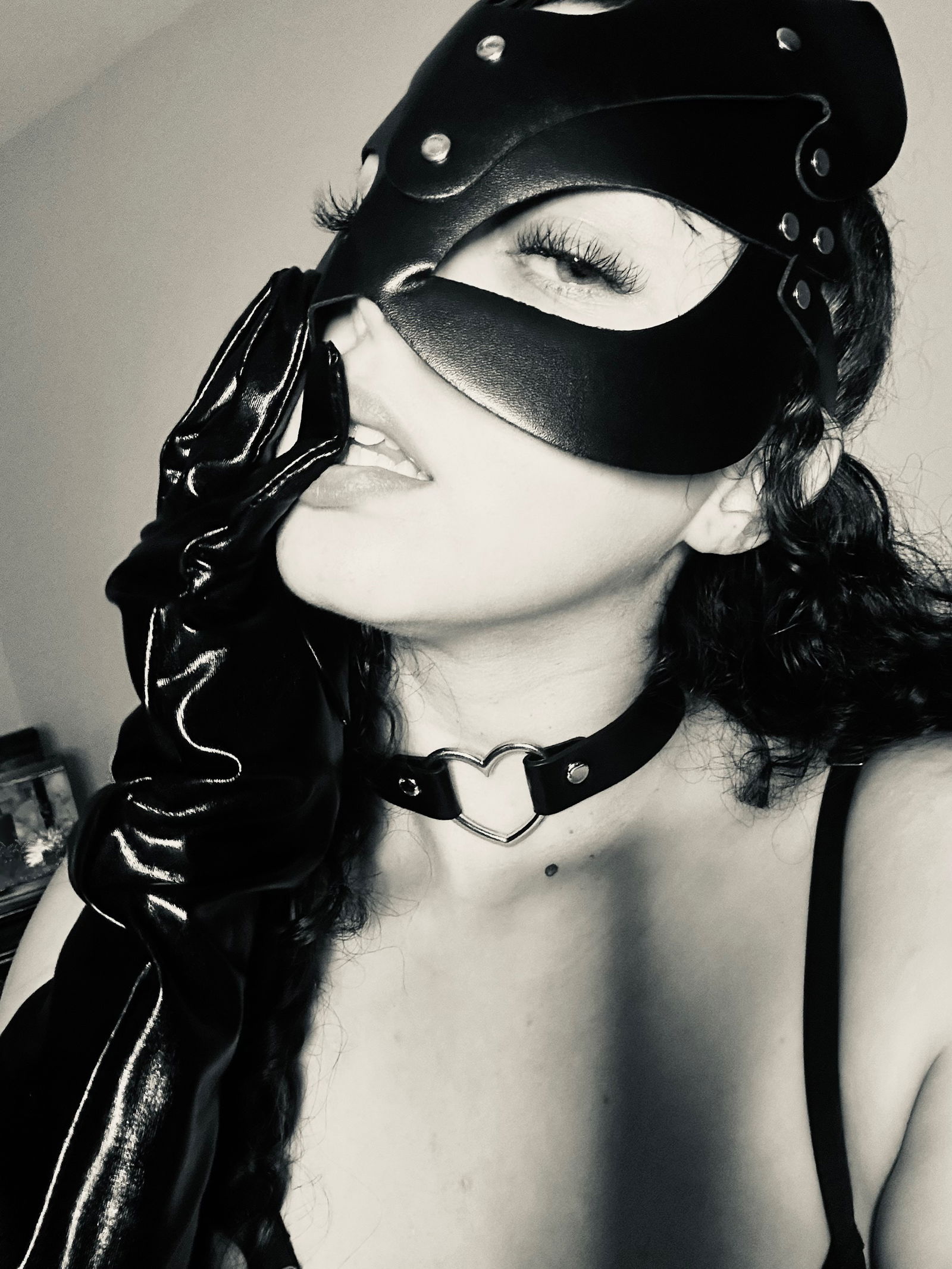 ᖇOᑕKᖻ 🖤's avatar