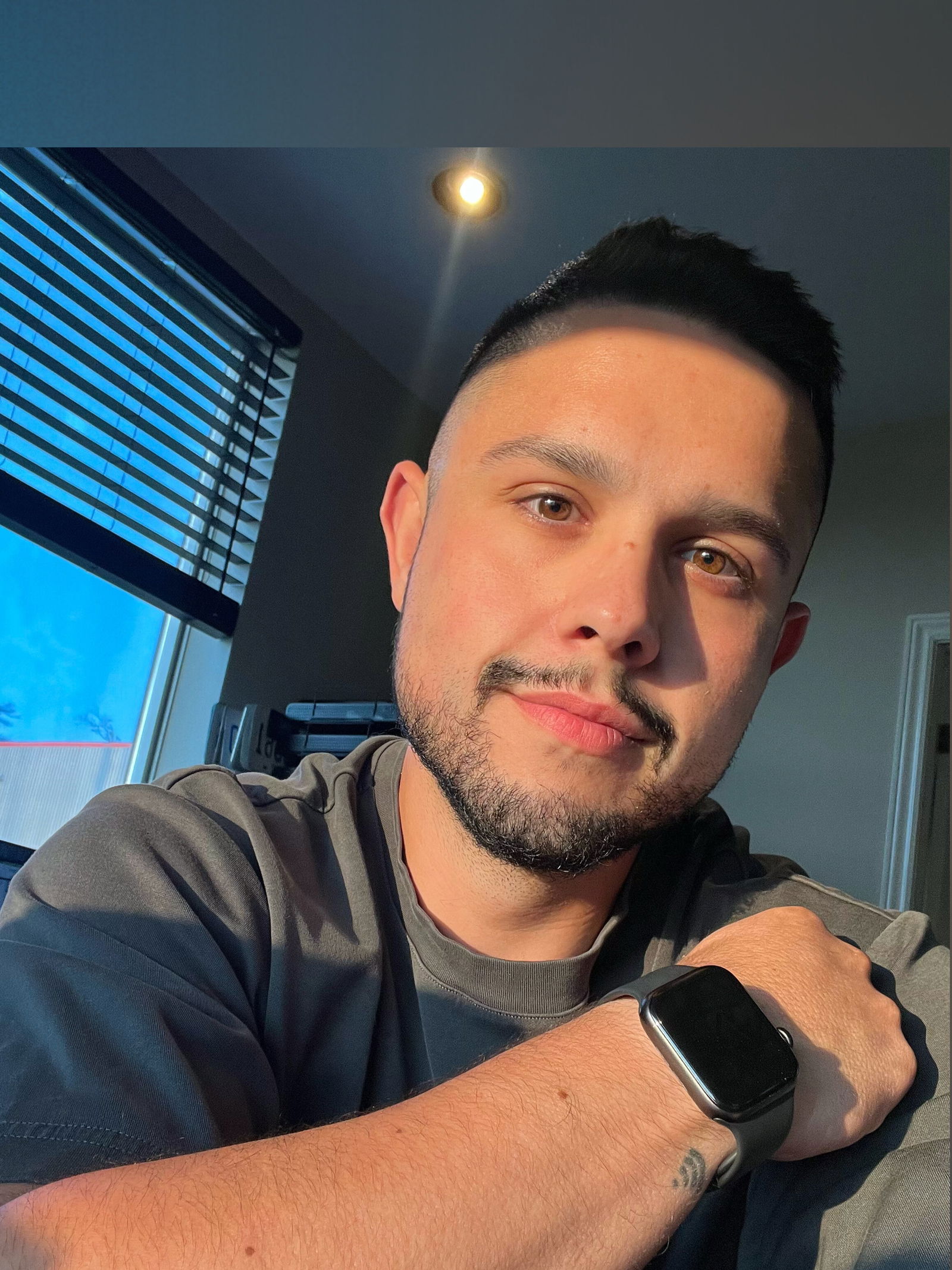 Roman Ryder's avatar