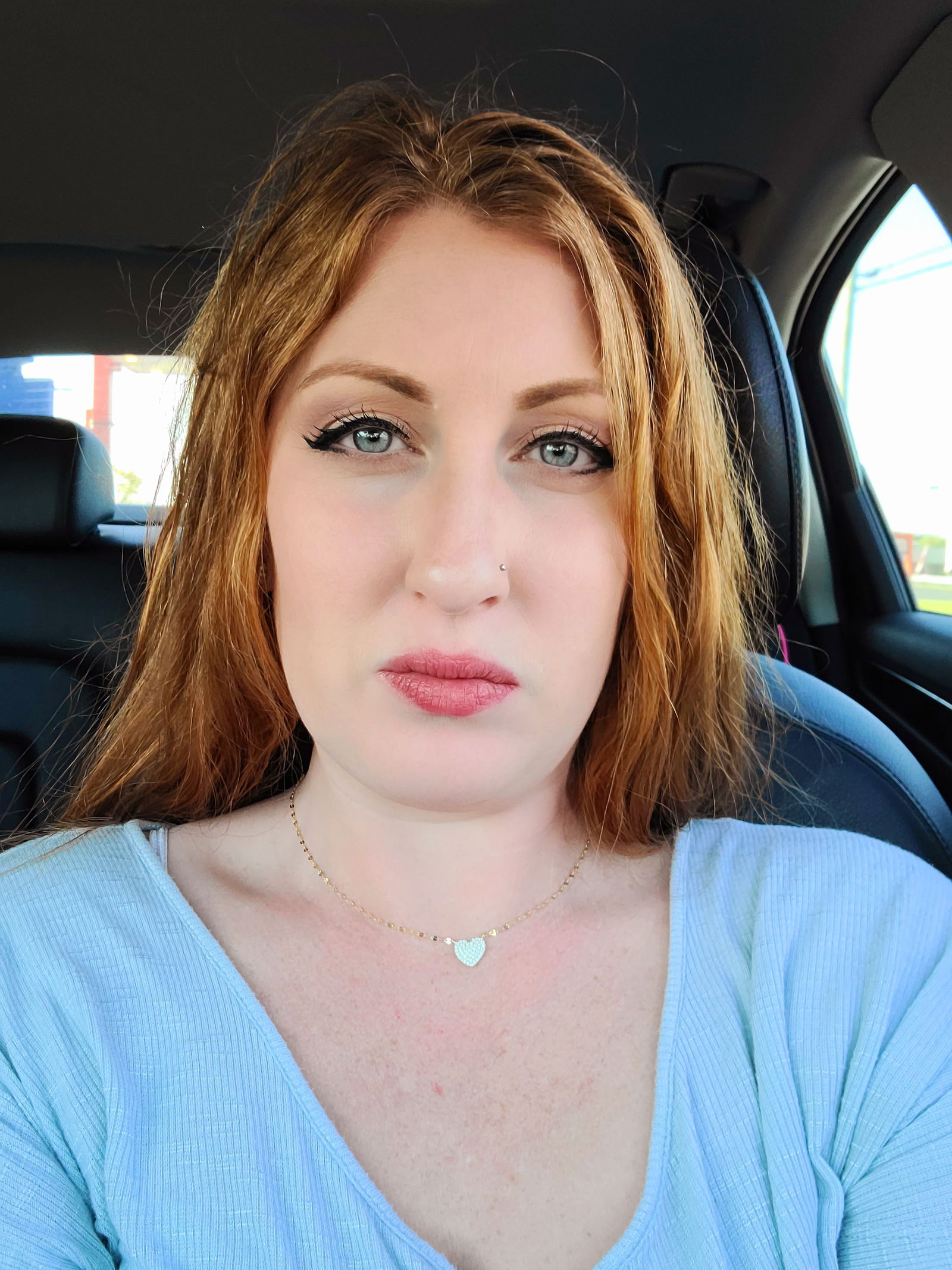 RoseGoldie's avatar