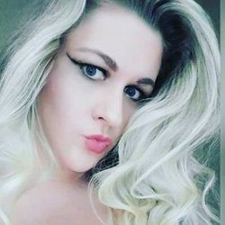 Rose Queen's avatar