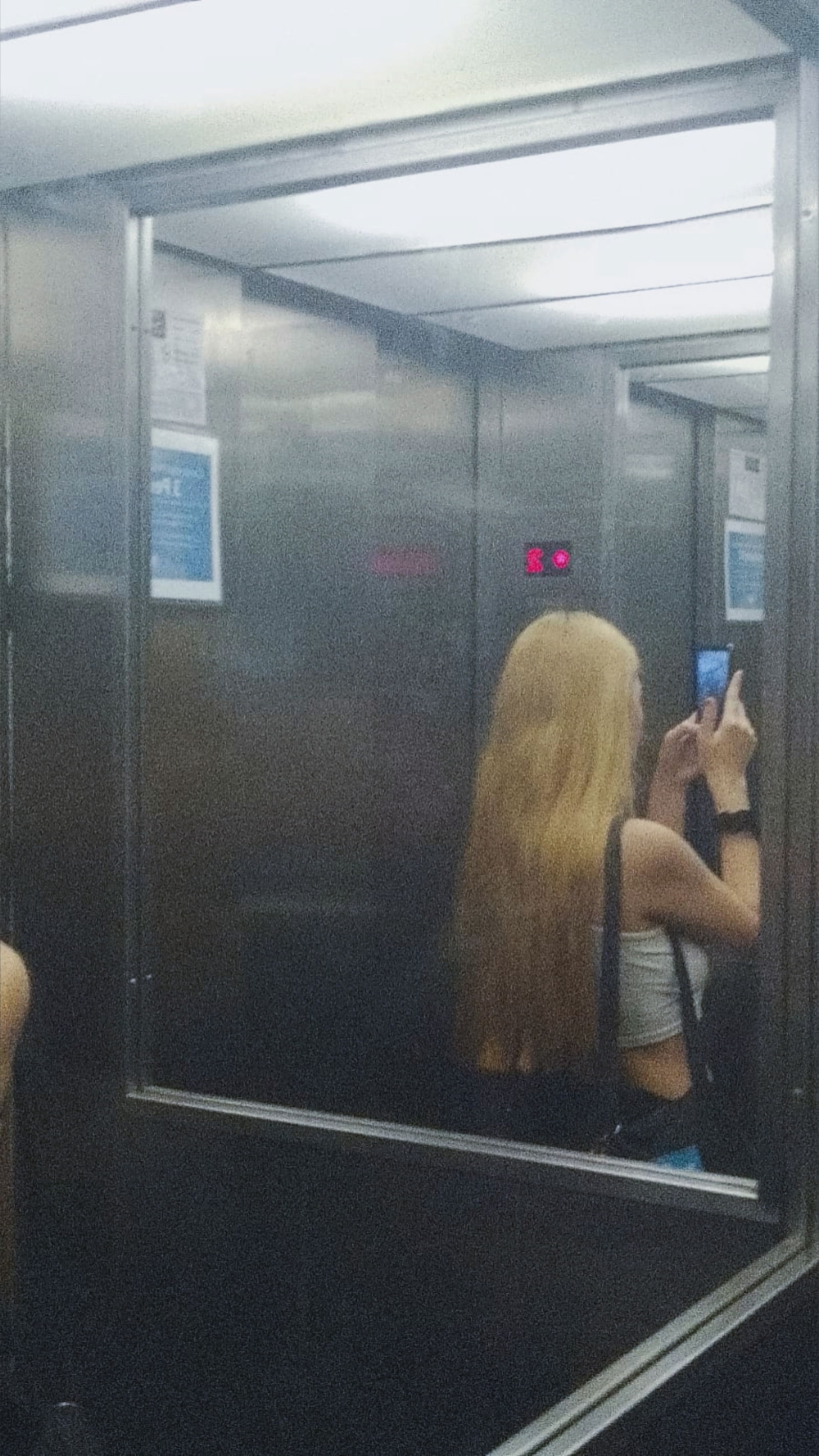 rosé's avatar