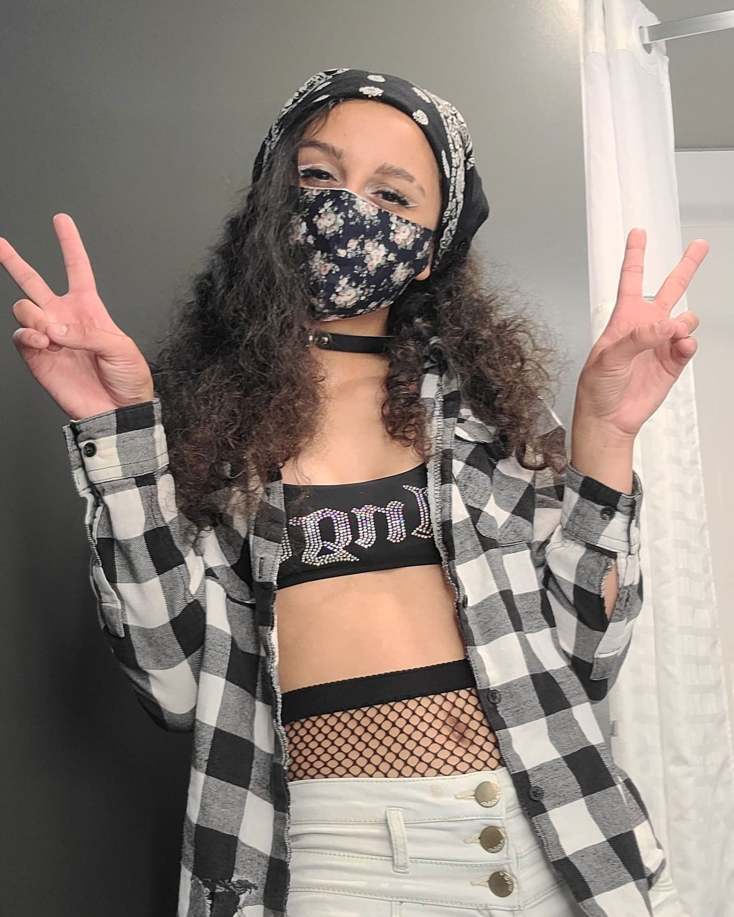 Rowan's avatar