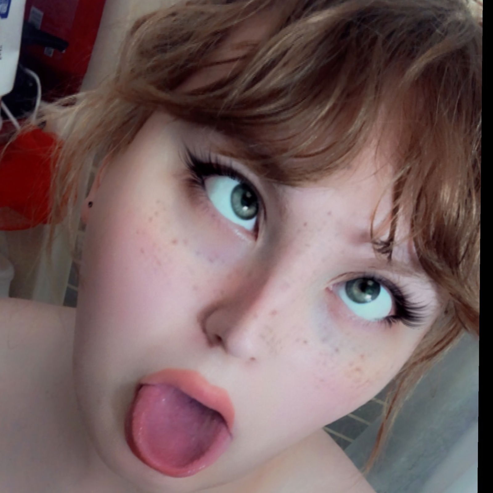 Roxi Star's avatar