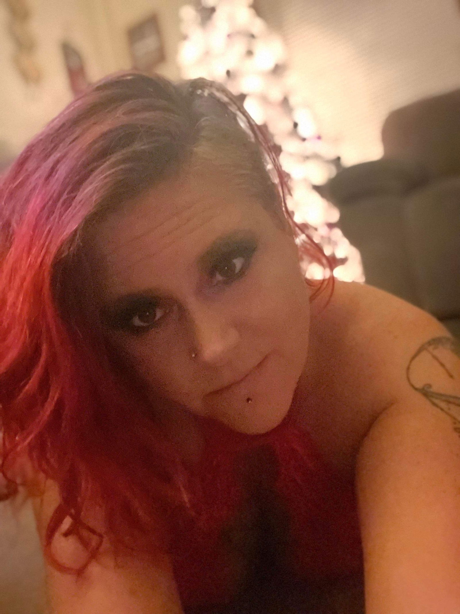 RoxxyRed's avatar