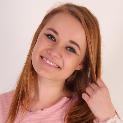 Roxy's avatar