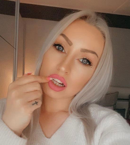 Roxy Love's avatar
