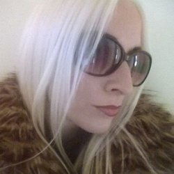 👑 HM Queen Sabrina 🇬🇧's avatar