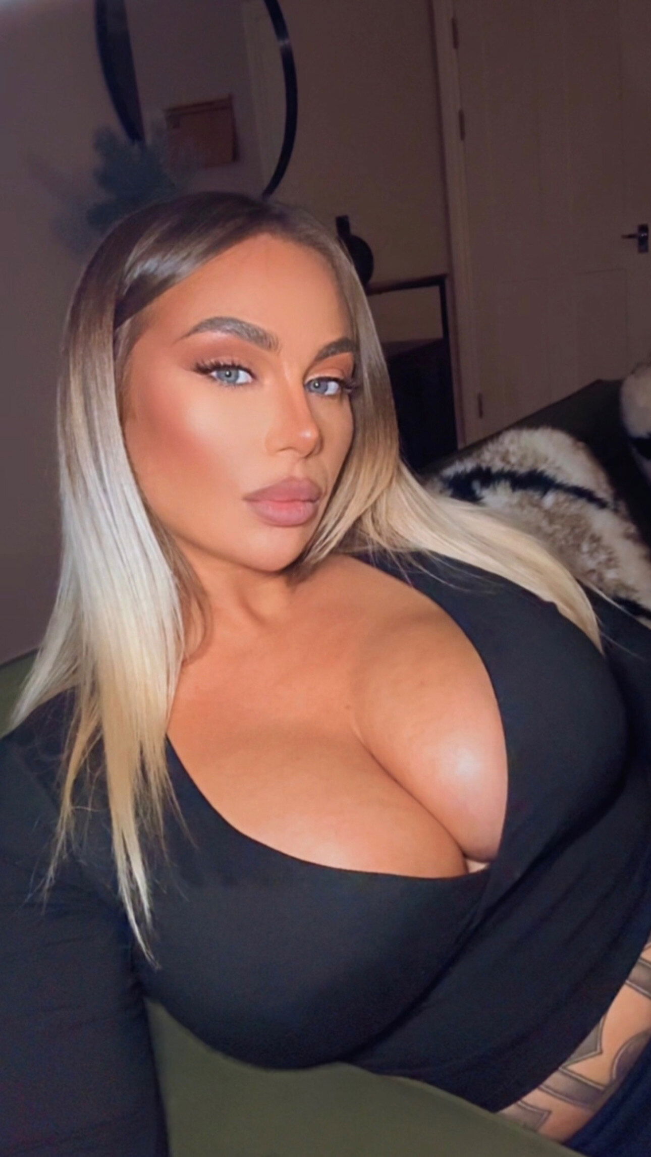 𝑺𝑨𝑴𝑺𝑼𝑿𝑿's avatar