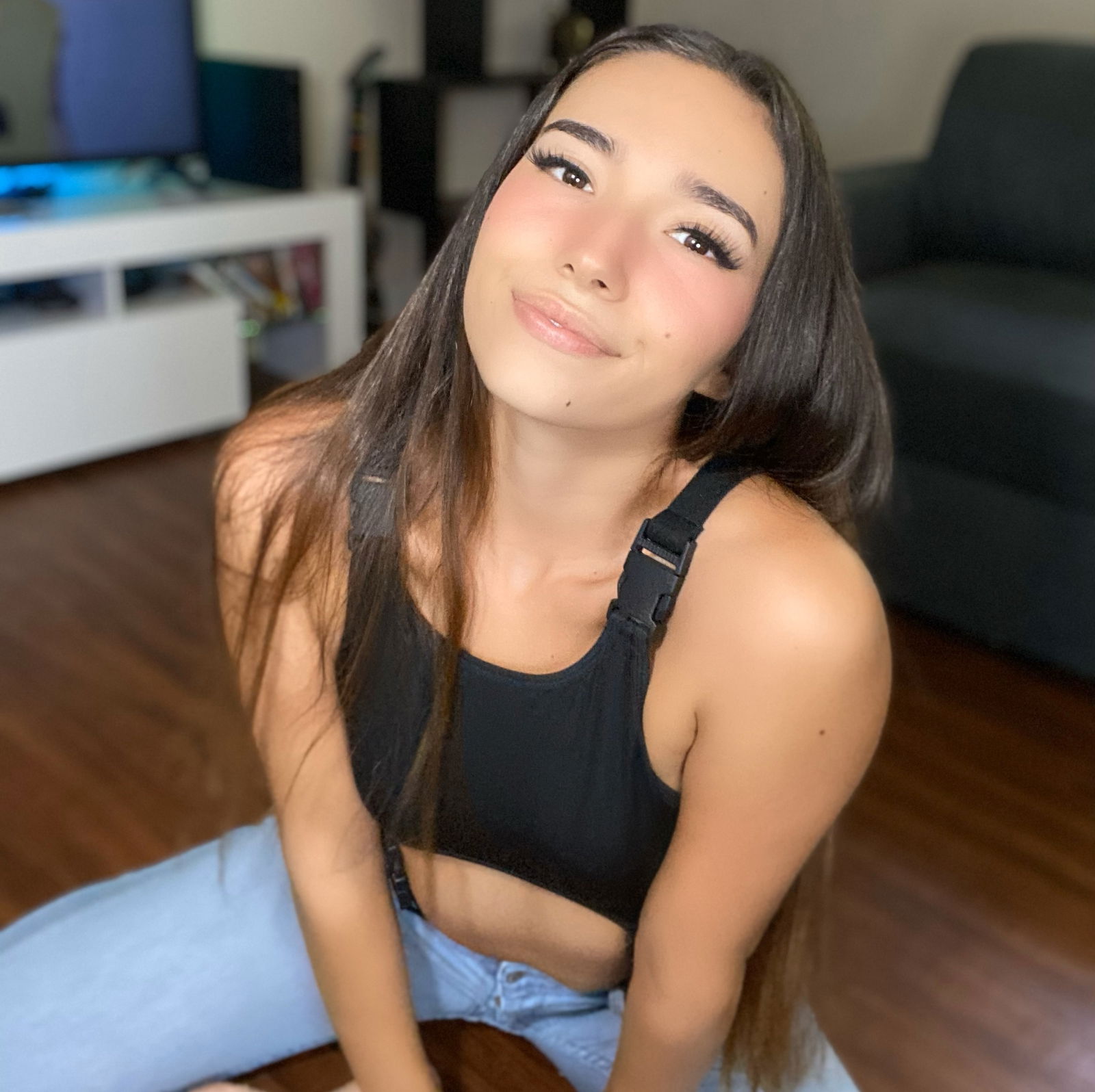 Sam :)'s avatar