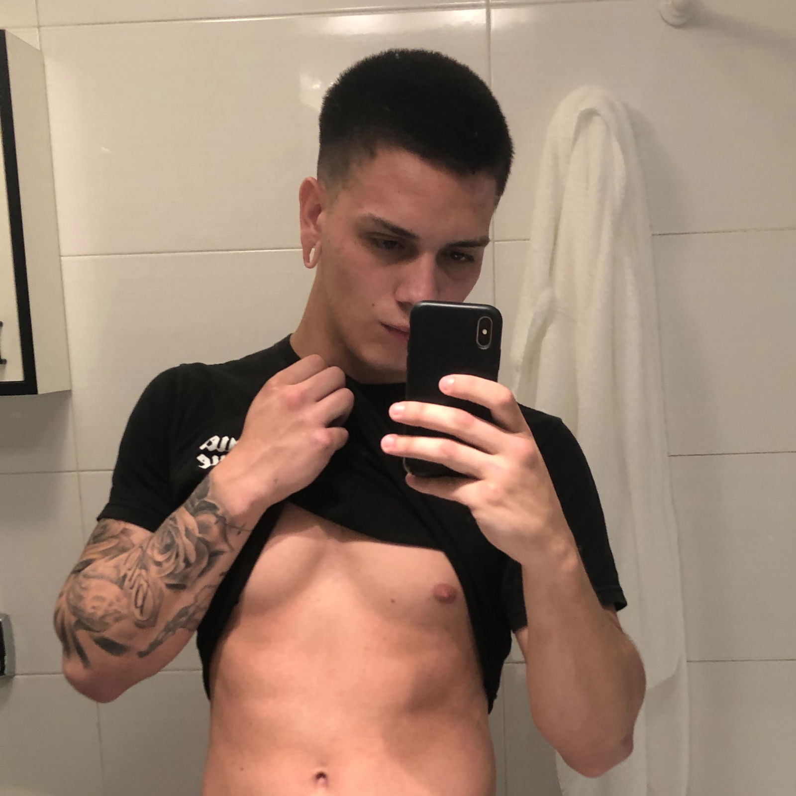 Santi Becker's avatar