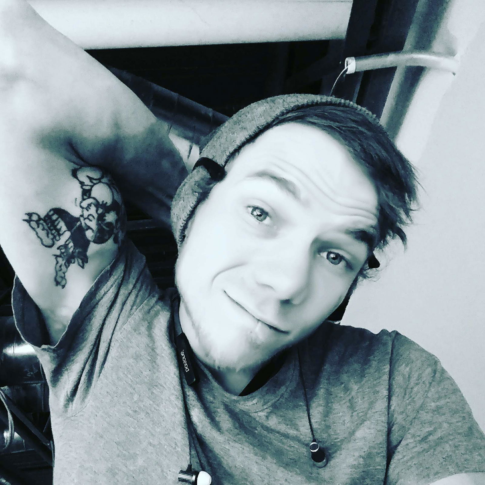 IrishSavage's avatar