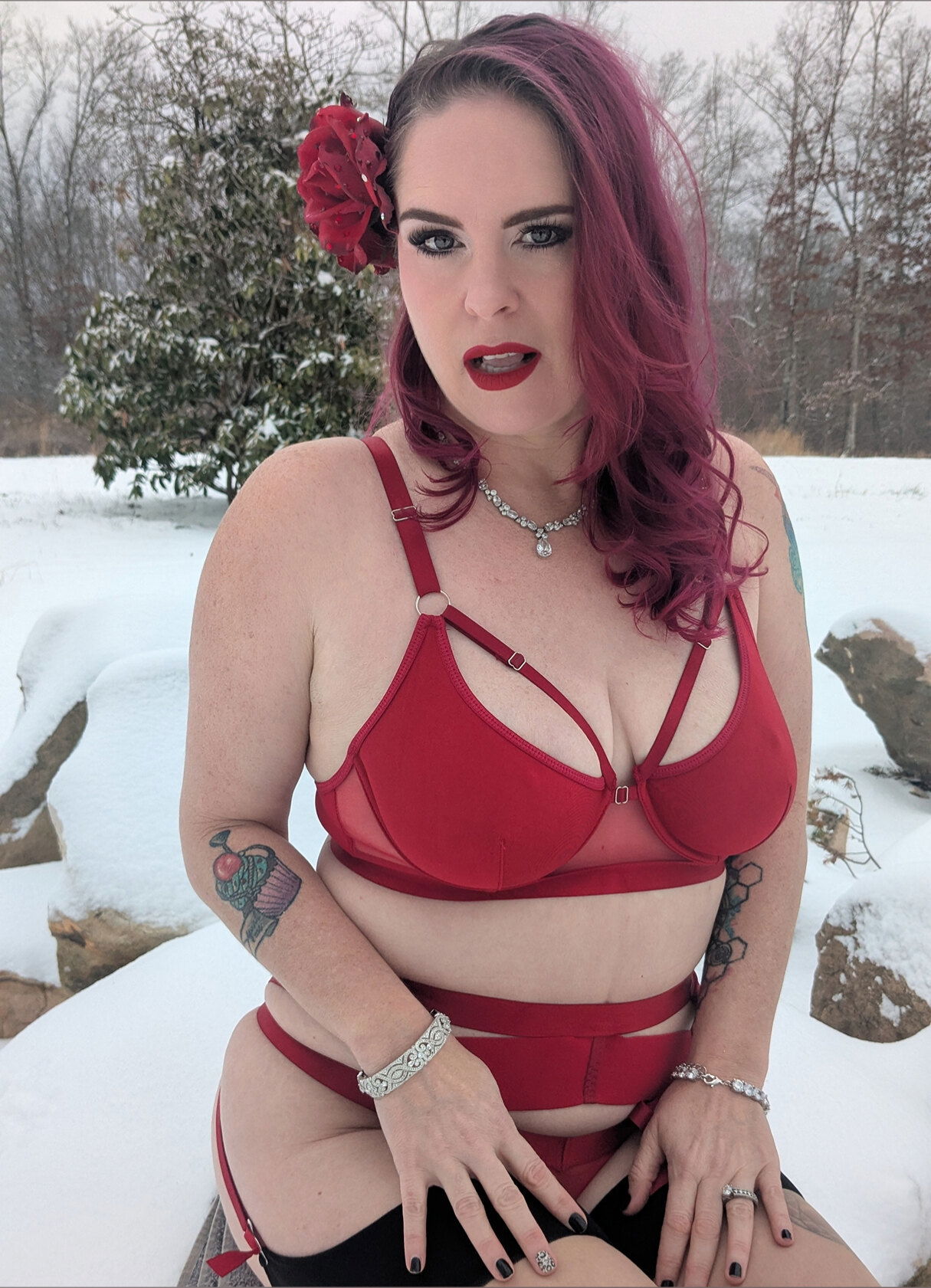 Scarlet Peach's avatar