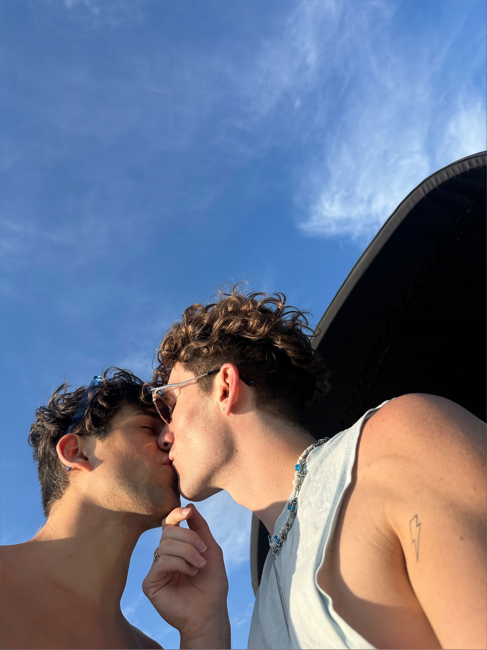 Sebb and Dion 🔞's avatar