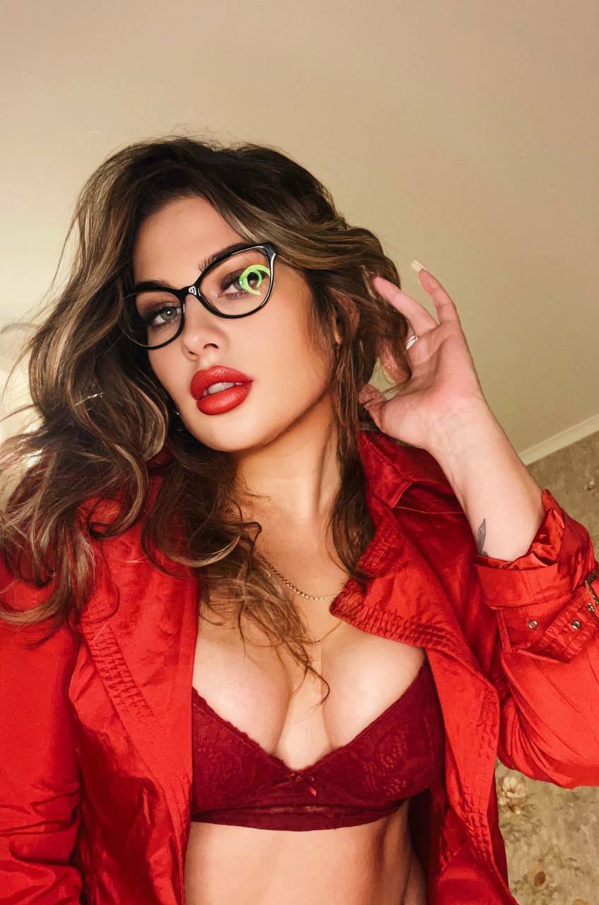 Yulia FREE DM's avatar