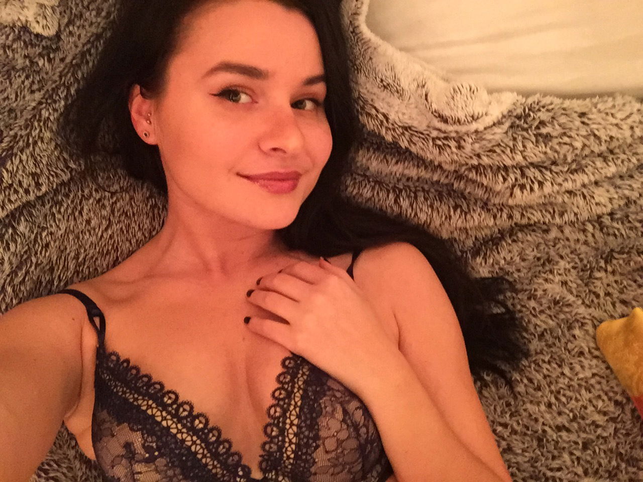 Shelly Rose's avatar