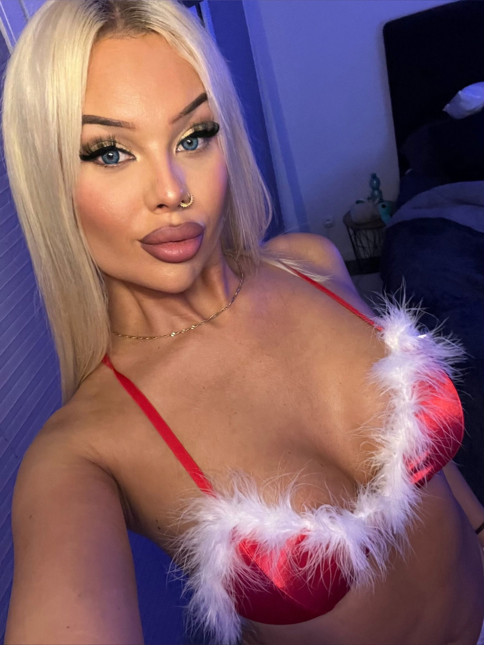 SHIRIN CHRISTIANS's avatar