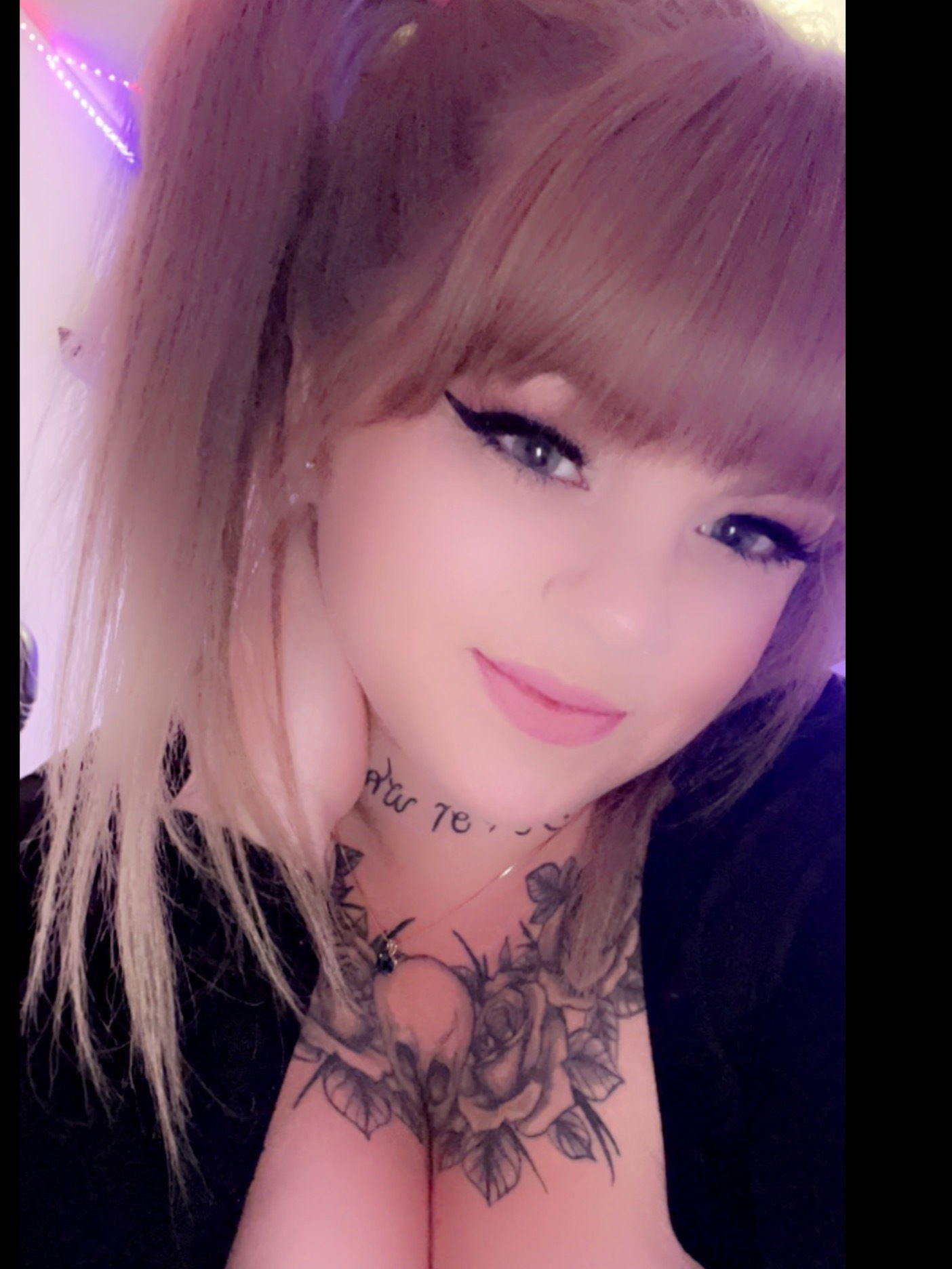 Sierra Rose's avatar