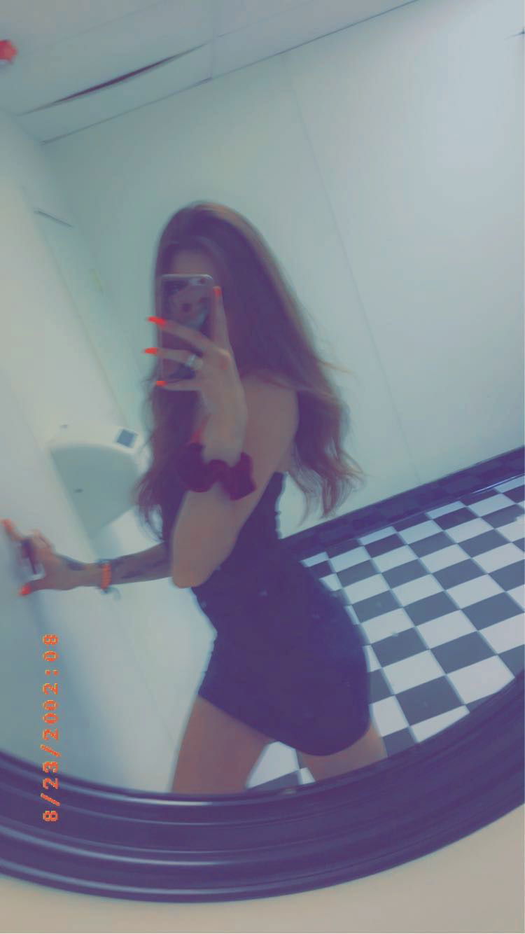 S.🖤's avatar