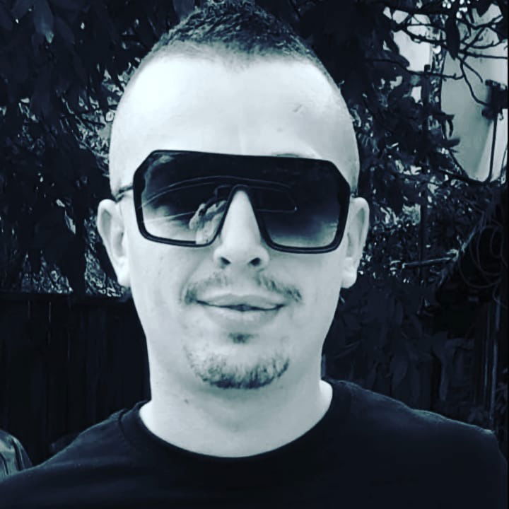 Silviu Zota's avatar