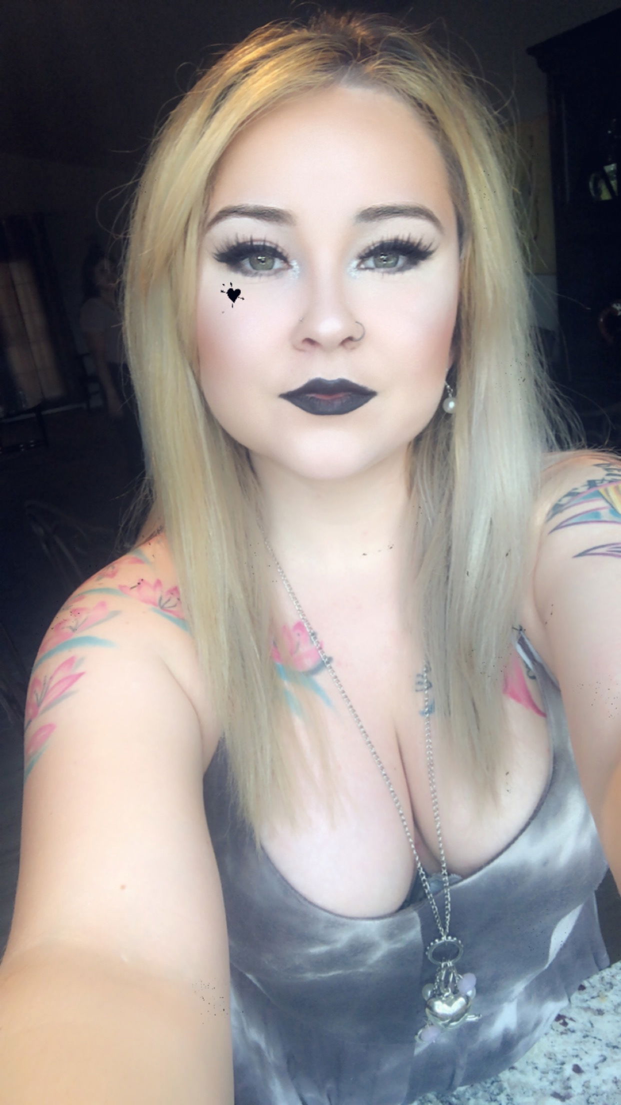Veronica White's avatar