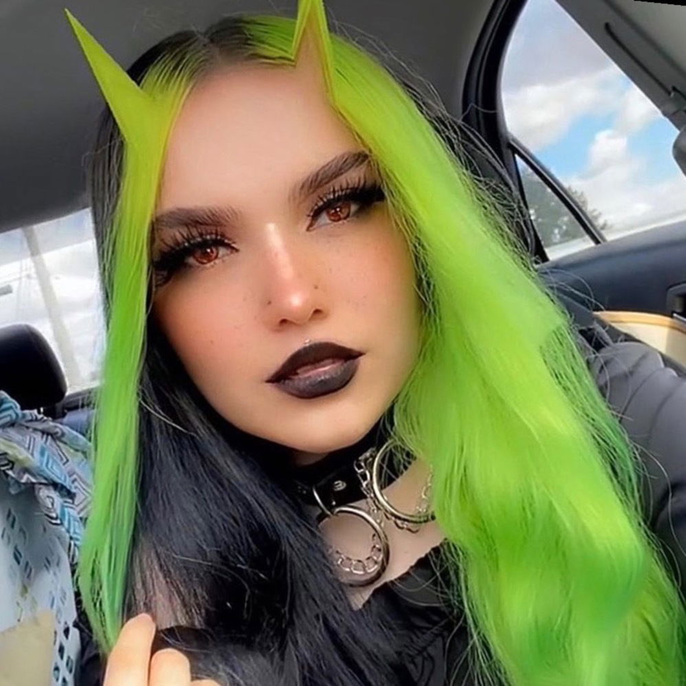 𝓘𝓿𝔂 🖤's avatar