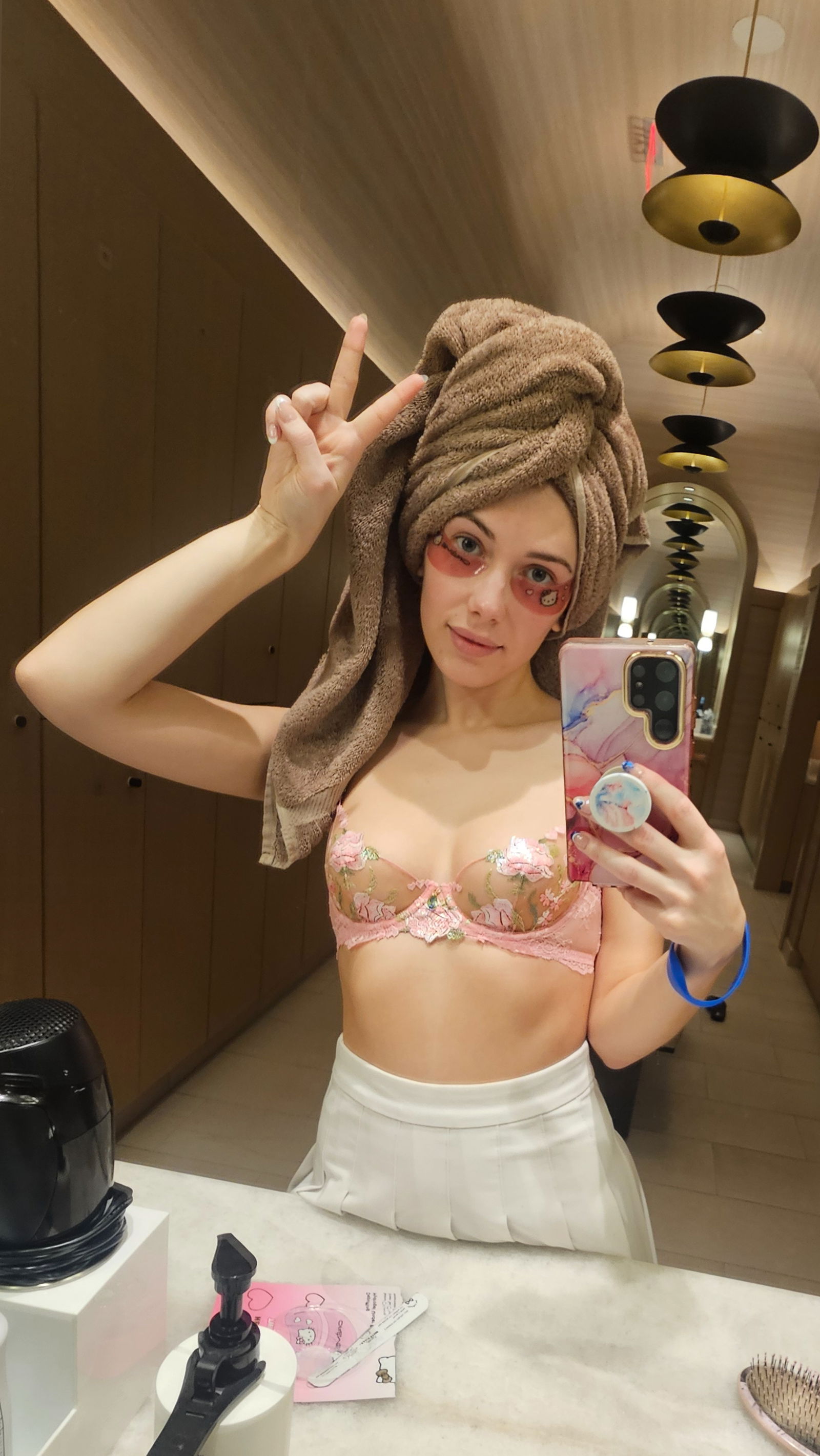 Sky Pierce's FREE Page's avatar